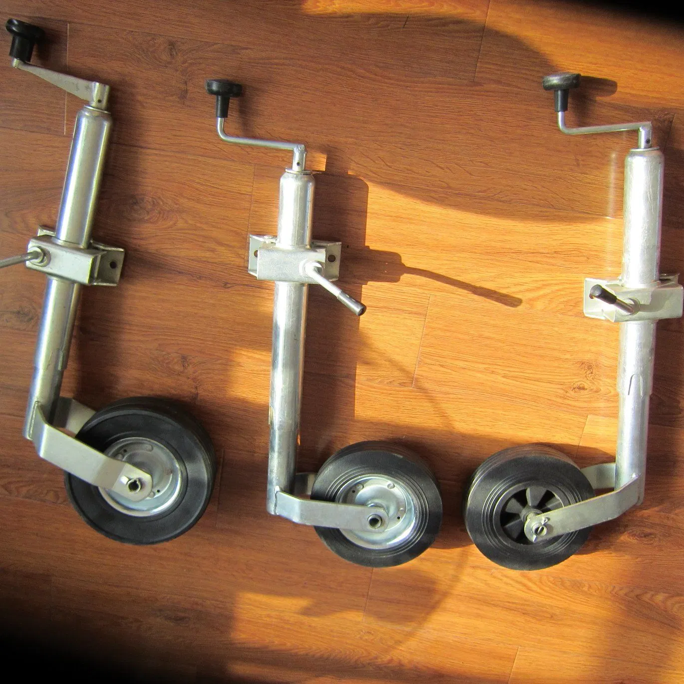 China Aluminum Boat Trailer Lifting Jack Manufacturer
