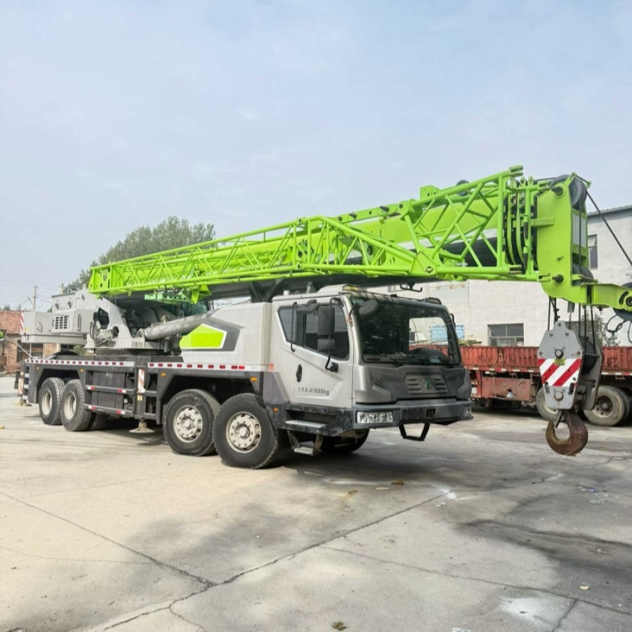 Zoomlion 50 Ton Mobile Truck Crane Low Working Hours Good Condition Lifting Machine Competitive Price