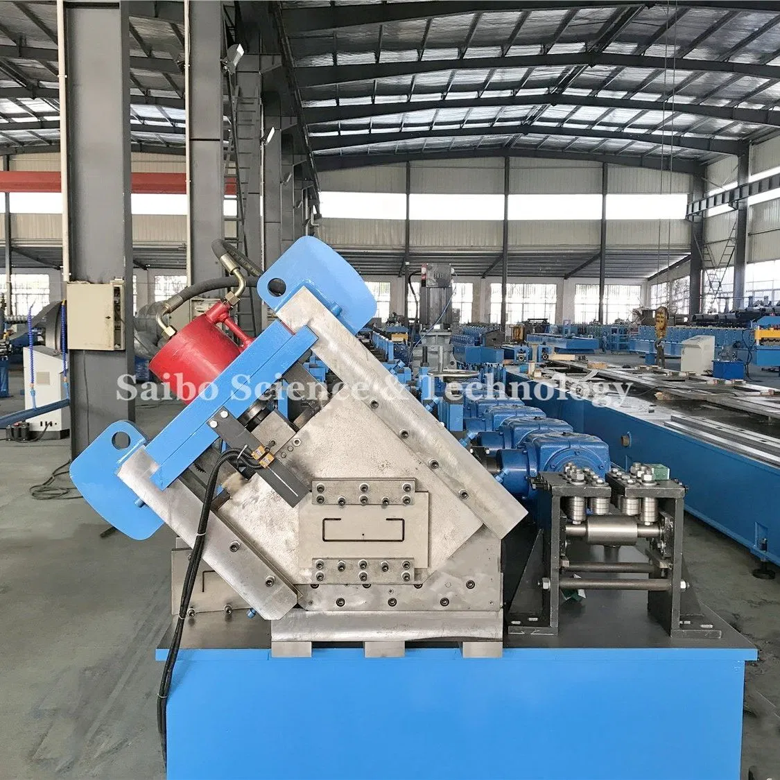 Ligne de production personnalisée de machine de formage à froid pour pannes en C en métal