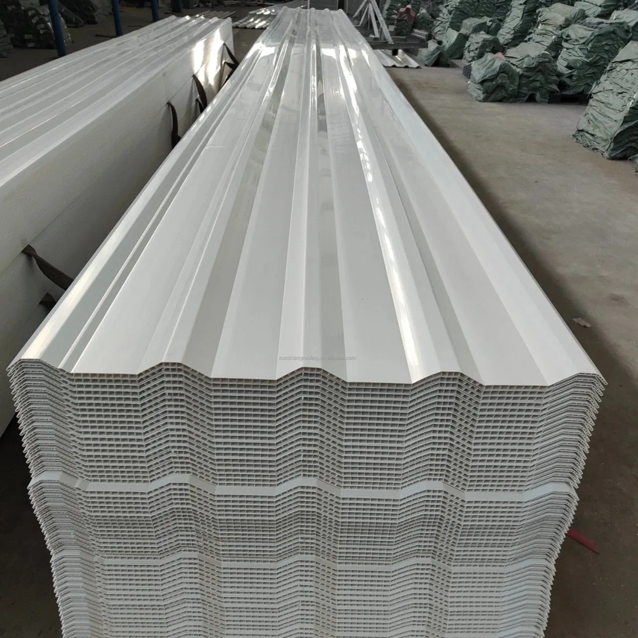 Corrugated PVC Twin Hollow Roof Tile Sheet for Warehouse