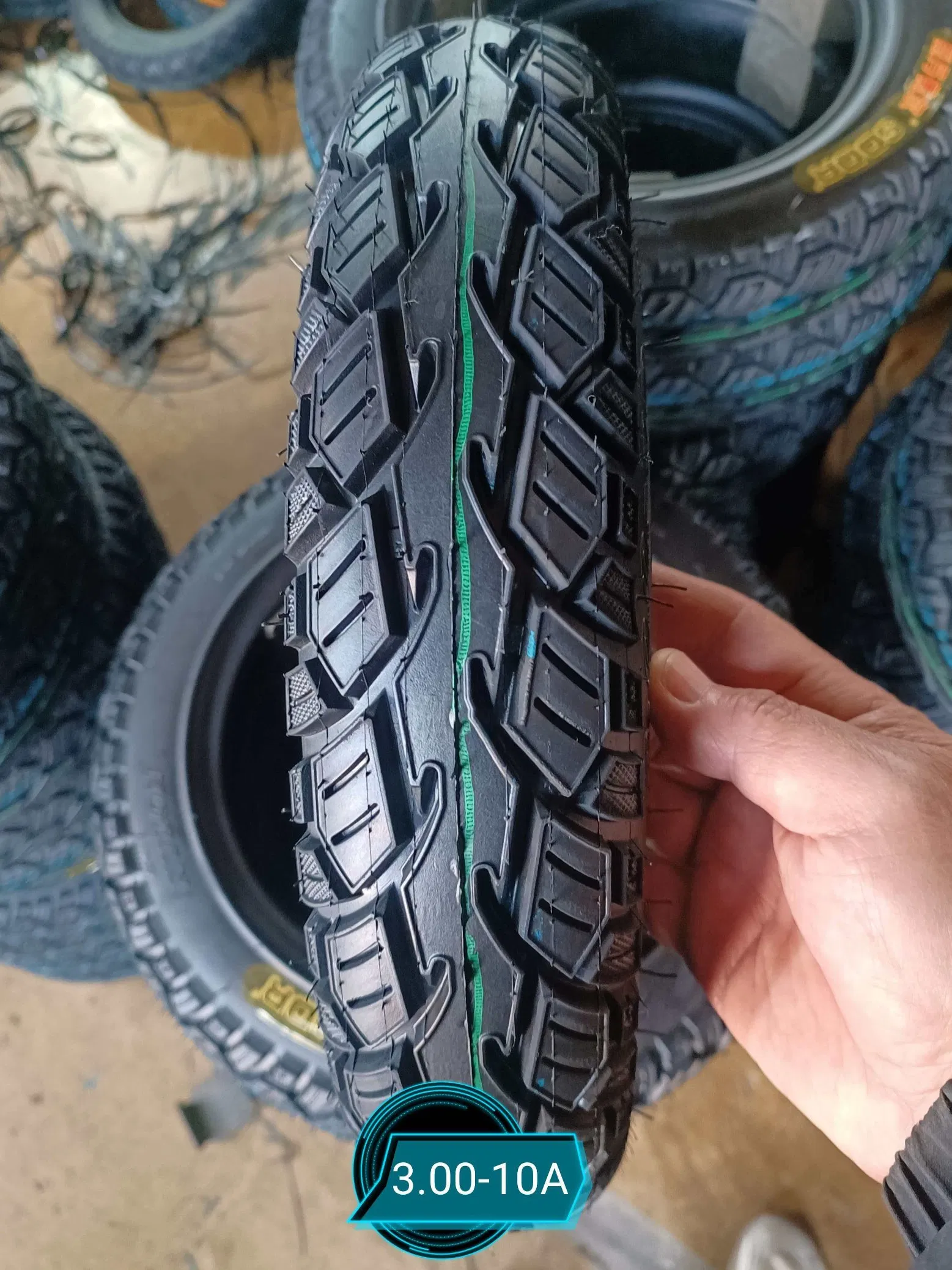 Pneumatico posteriore tubeless per scooter elettrico da fuoristrada