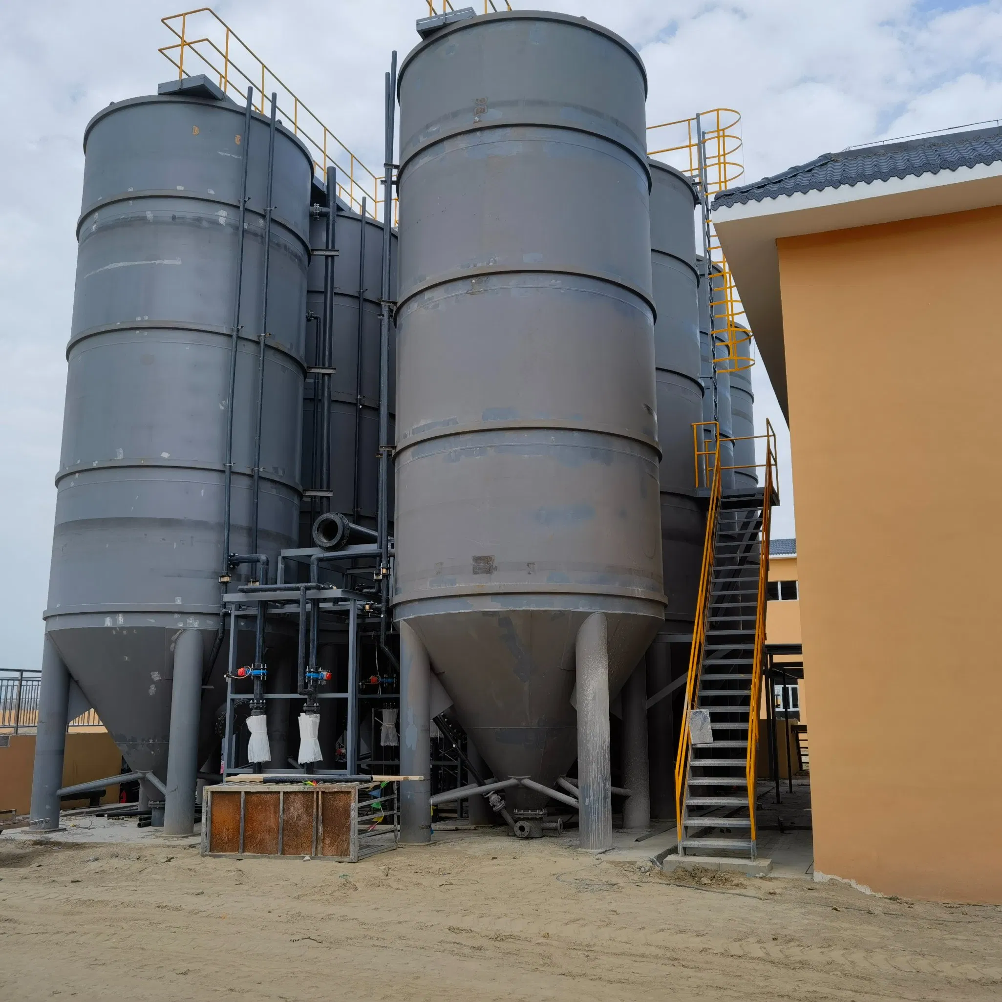 Special Activated Coke Adsorption Device for Wastewater Treatment Columnar Activated Coke Adsorption Tower