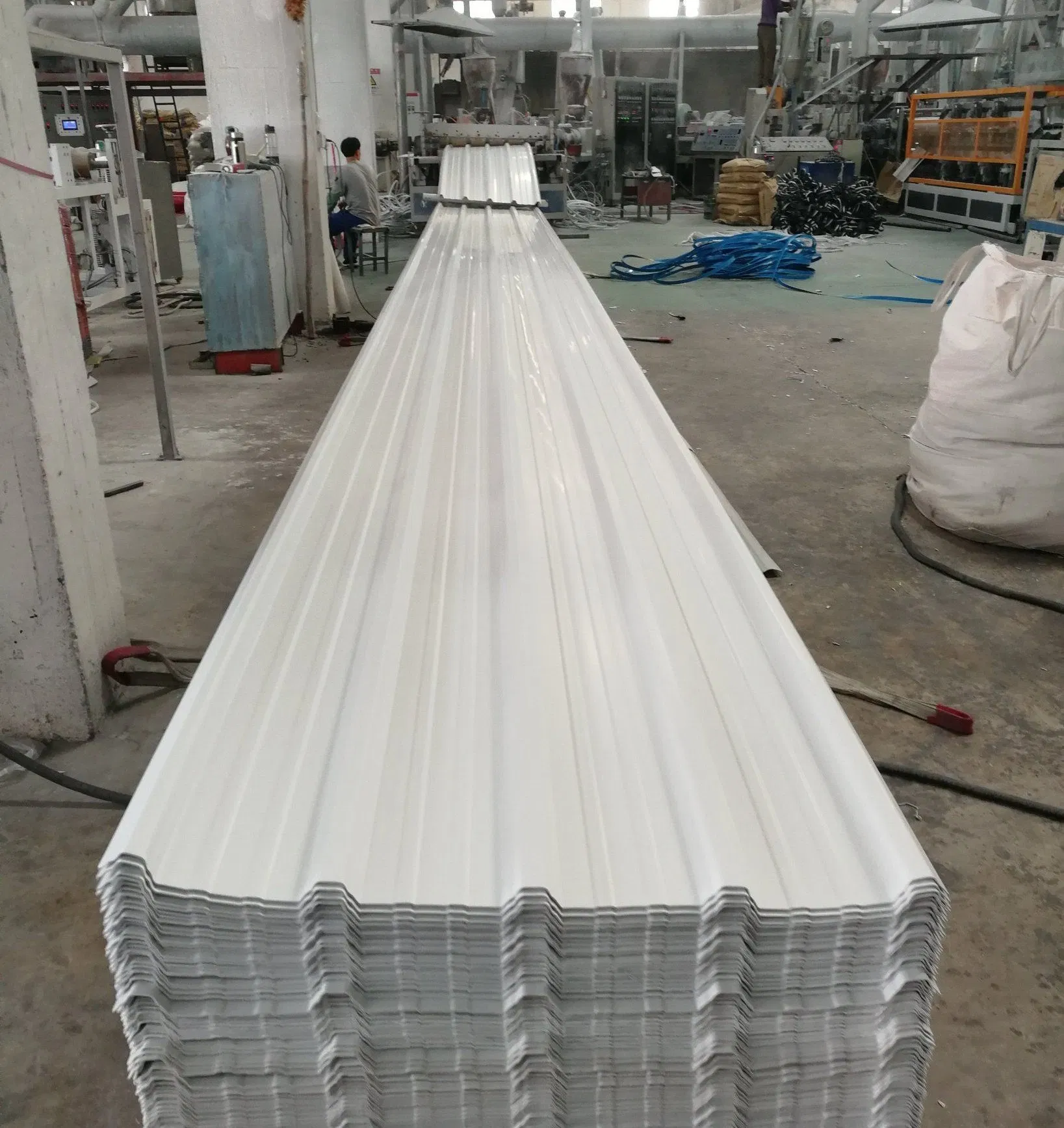 Anti Corrosive PVC Roofing Tile Waterproof Corrugated UPVC Roof Sheet