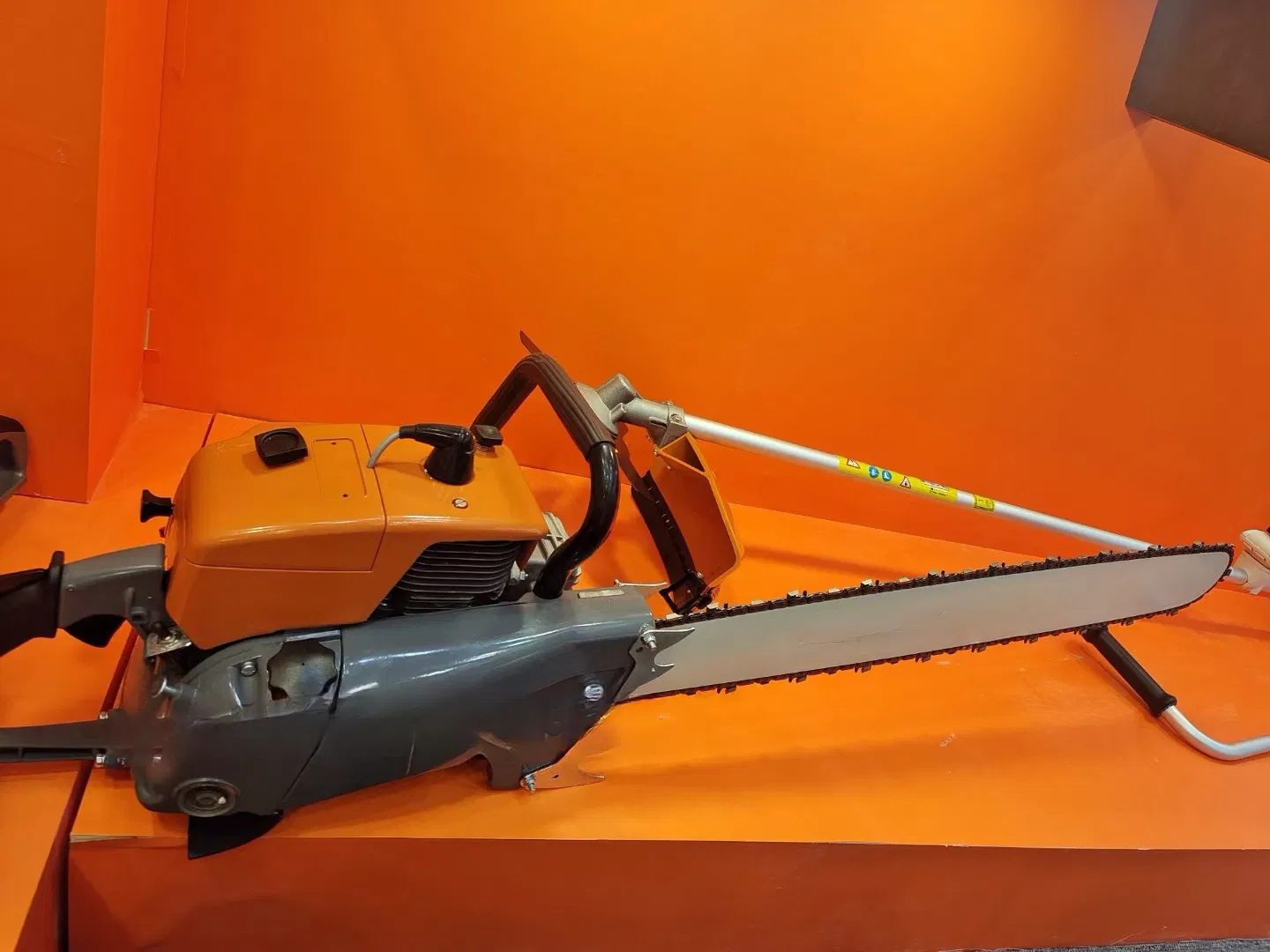Champion 070 Gasoline Motorized Chainsaw Gardening Tool