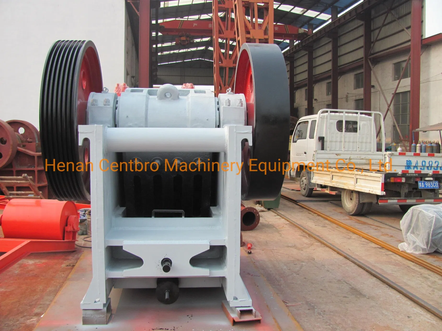 PE750*1060 Stone Crushing Jaw Crusher for Cement Production