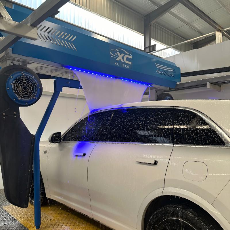 Lavaggio Auto Automatico Senza Contatto ad Alta Efficienza con Spray ad Alta Pressione a 360° e Display LED Colorato per Uso Commerciale in Aree Umide