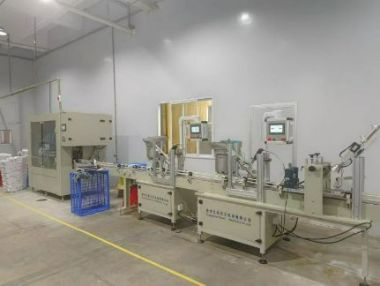 ماكينة تغطية الزوايا الخلفية الأوتوماتيكية لسائل منظف المراحيض
