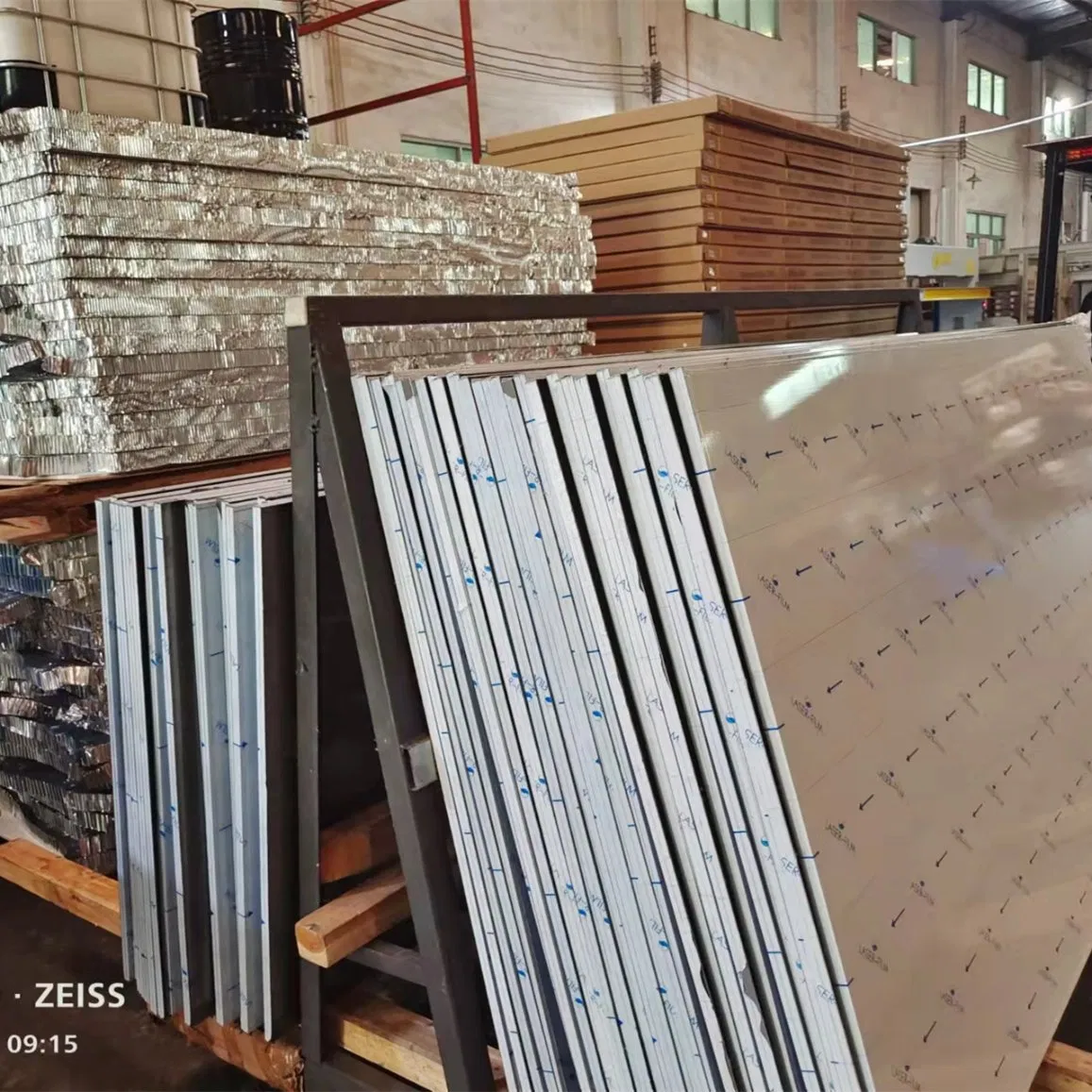 Thermal Insulation Honeycomb Ceiling Panels for Energy Saving Building, R-Value 4.0, Reflective Aluminum Surface, Reduce HVAC Cost, Green Material