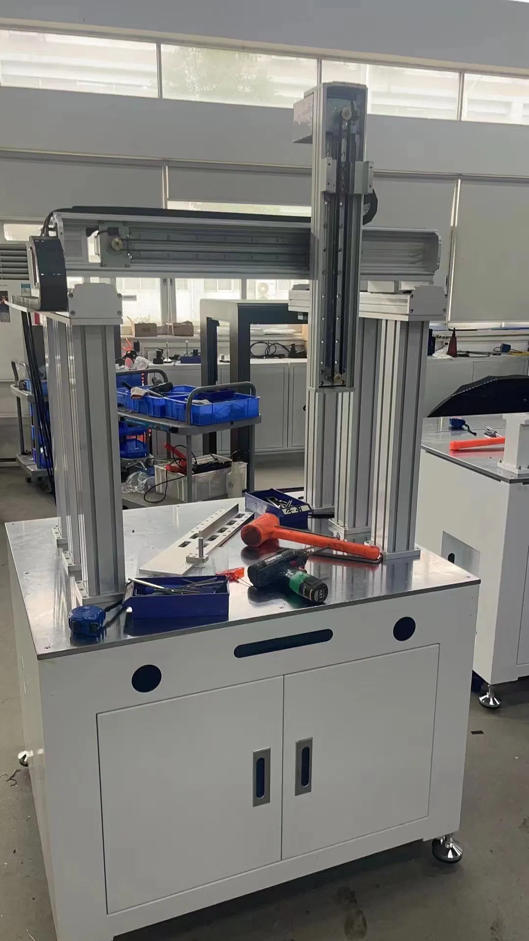 Three-Axis Platform Hot Melt Adhesive Machine for Electronic Component Bonding