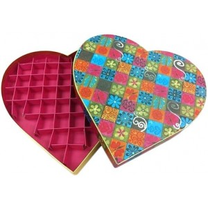 Heart-Shape Printing Chocolate Cardboard Box with Compartment (GB-008)