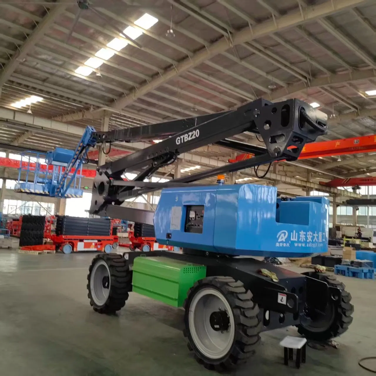 Piattaforma aerea articolata elettrica da 10 m per lavori aerei in costruzione