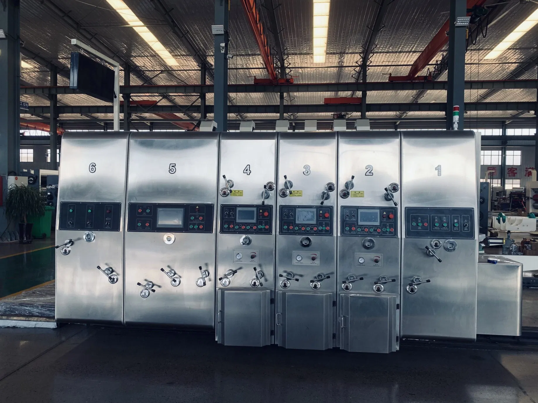 Modello Gym-2400-5 Macchina da stampa flexografica ad alta velocità con fustellatura e taglio a fustella