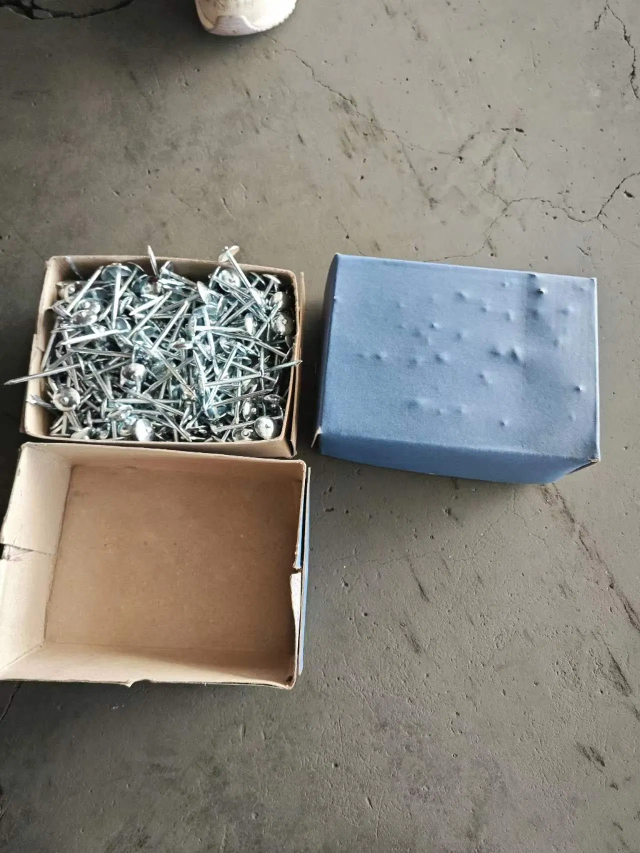 Chiodo per tetti con testa a ombrello e rondella in gomma, chiodo in filo di ferro lucidato in acciaio dolce per calcestruzzo