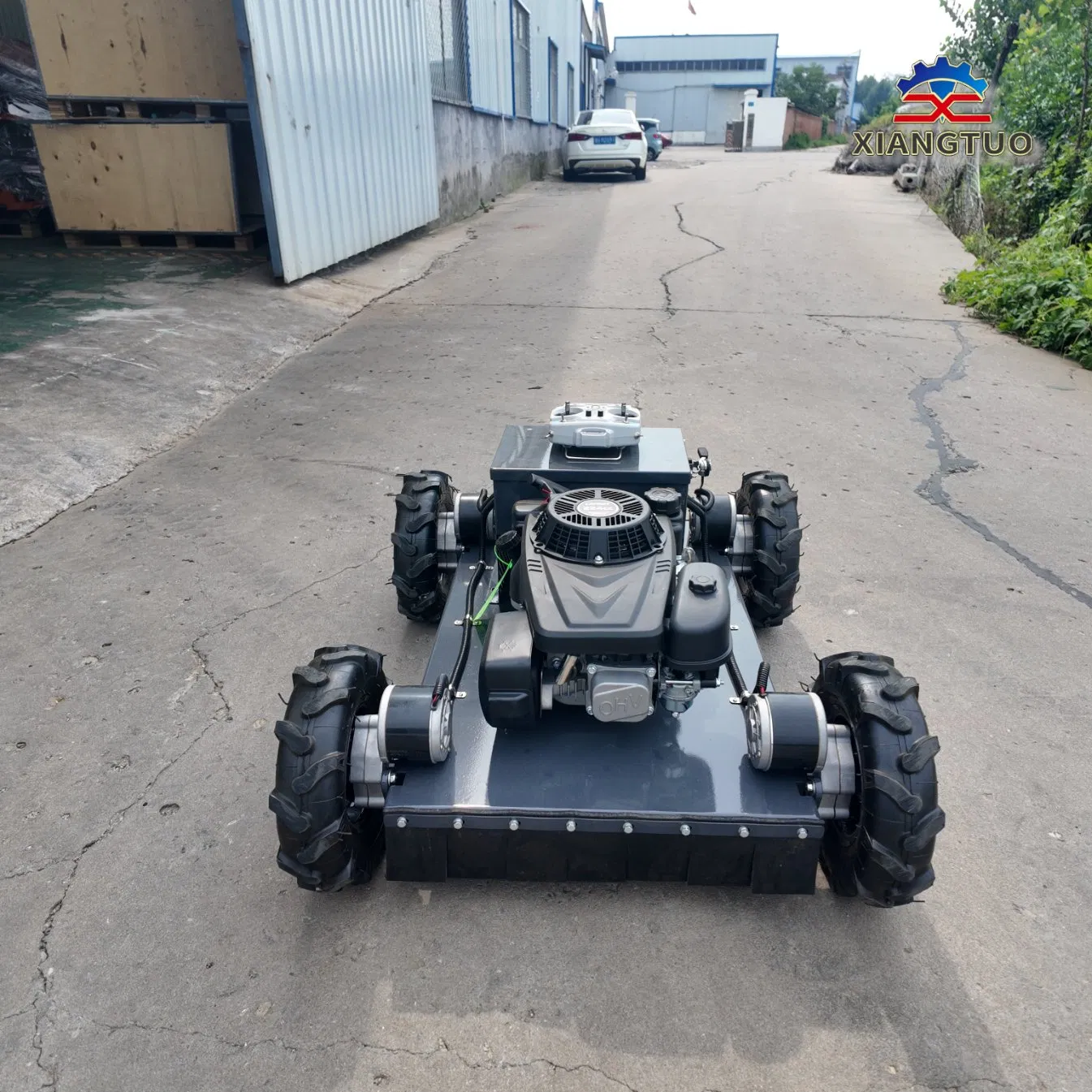 550mm Self-Propelled Crawler Grass Cutter Remote Control Lawn Mower