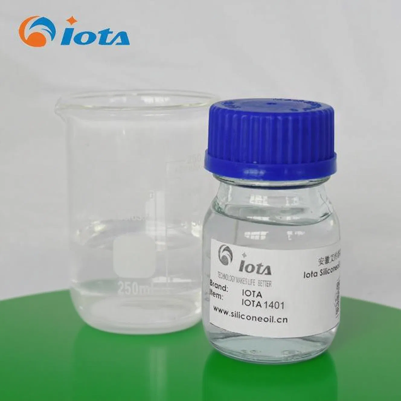 Cyclopentasiloxane, Cyclotetrasiloxane and Dimethiconol Silicone Oil for Cosmetic Iota 1401