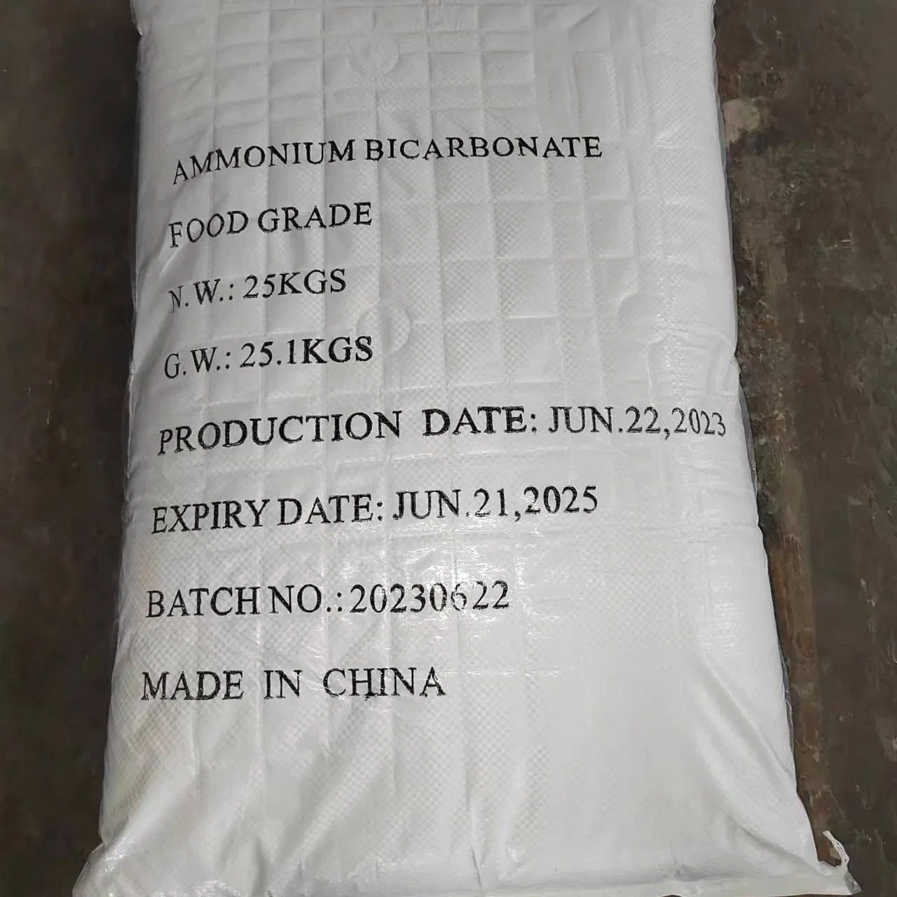 Ammonium Bicarbonate Food Additive 99.5%Min Food Grade for Biscuits