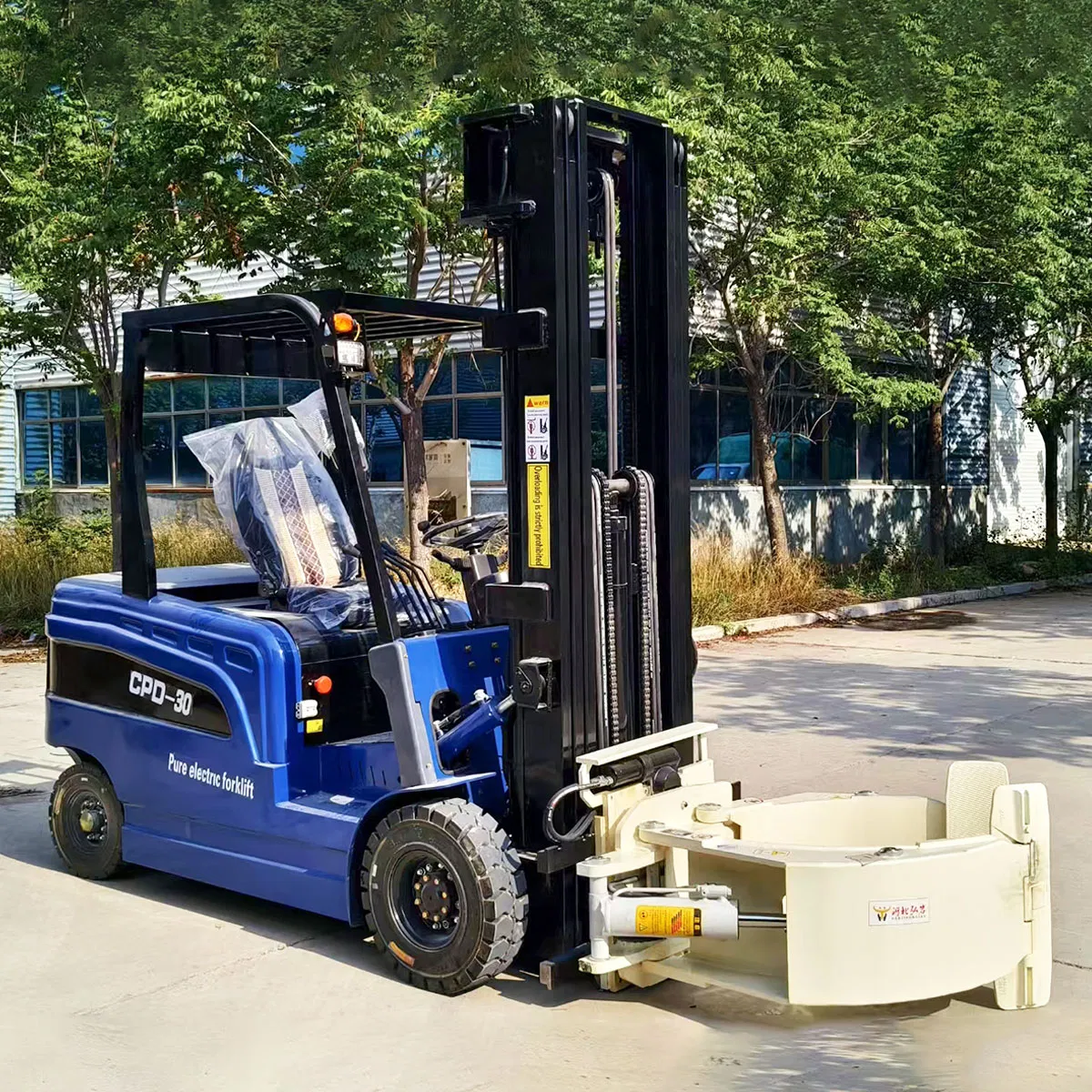 Carrello elevatore con pinza per balle completamente elettrico Heli 3 tonnellate 3 metri