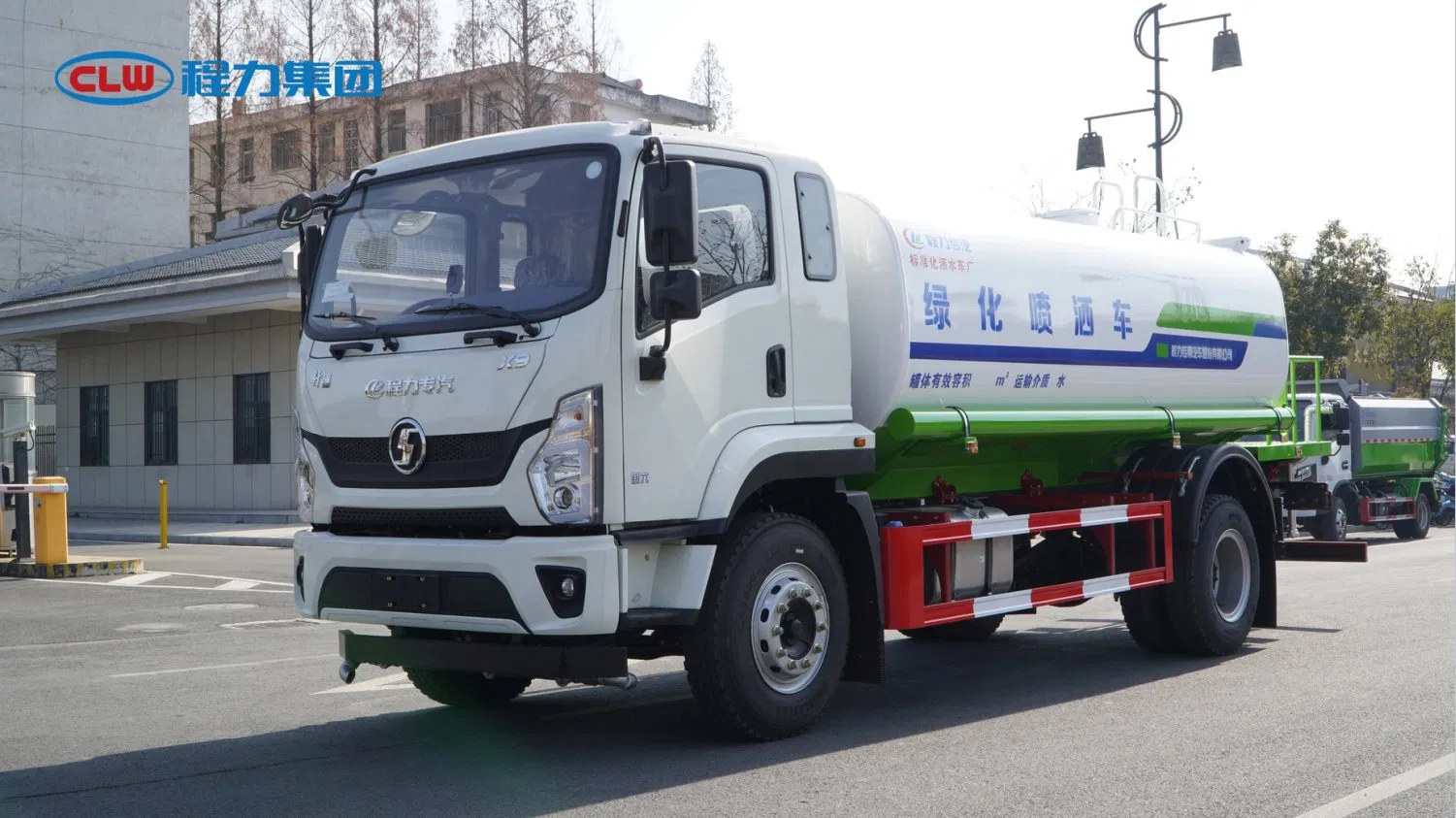 Camion irroratore per innaffiamento Dongfeng da 18 tonnellate con serbatoio dell'acqua