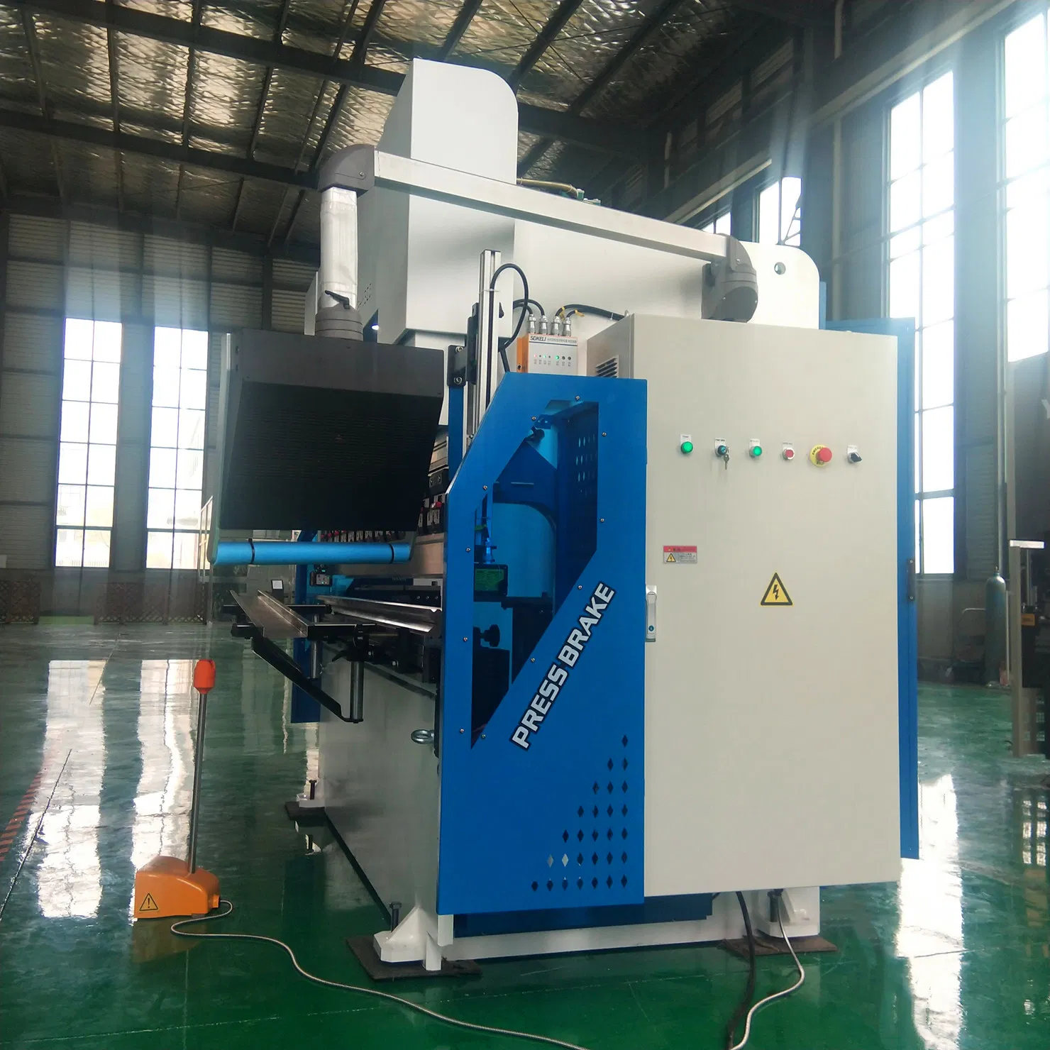 8+1 Assi Da66t Pressa Piegatrice CNC