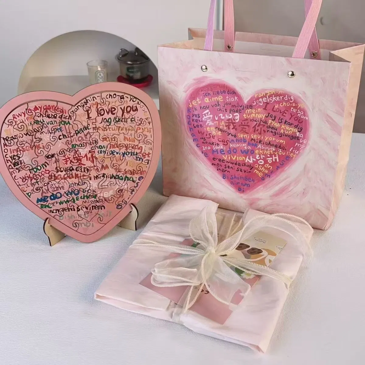 Personalized Plywood UV-Printed Heart-Shaped Graffiti Jigsaw Puzzles for Anniversary