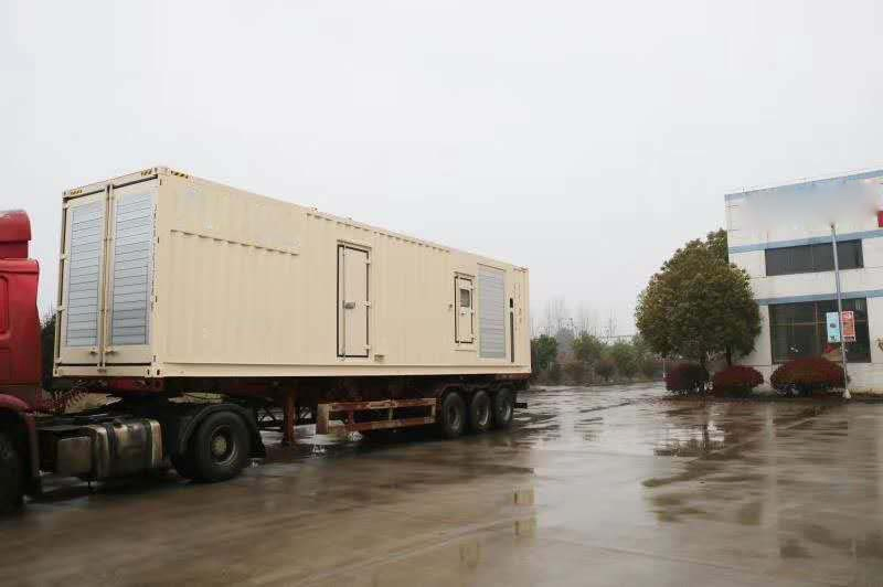 Gruppo elettrogeno diesel insonorizzato Ave-Detuz da 1200 kW 400 V 50 Hz con ATS