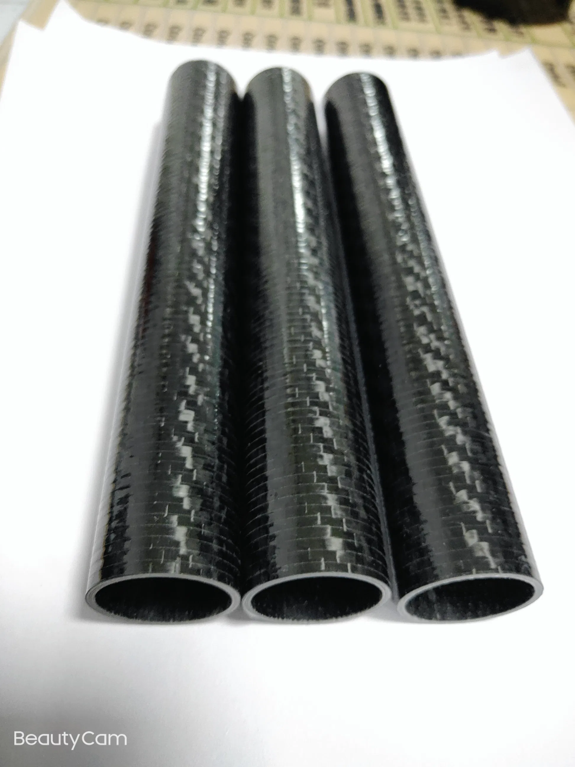 Tubo in fibra di carbonio - Finitura lucida, Trama twill, Gamma di temperature estreme