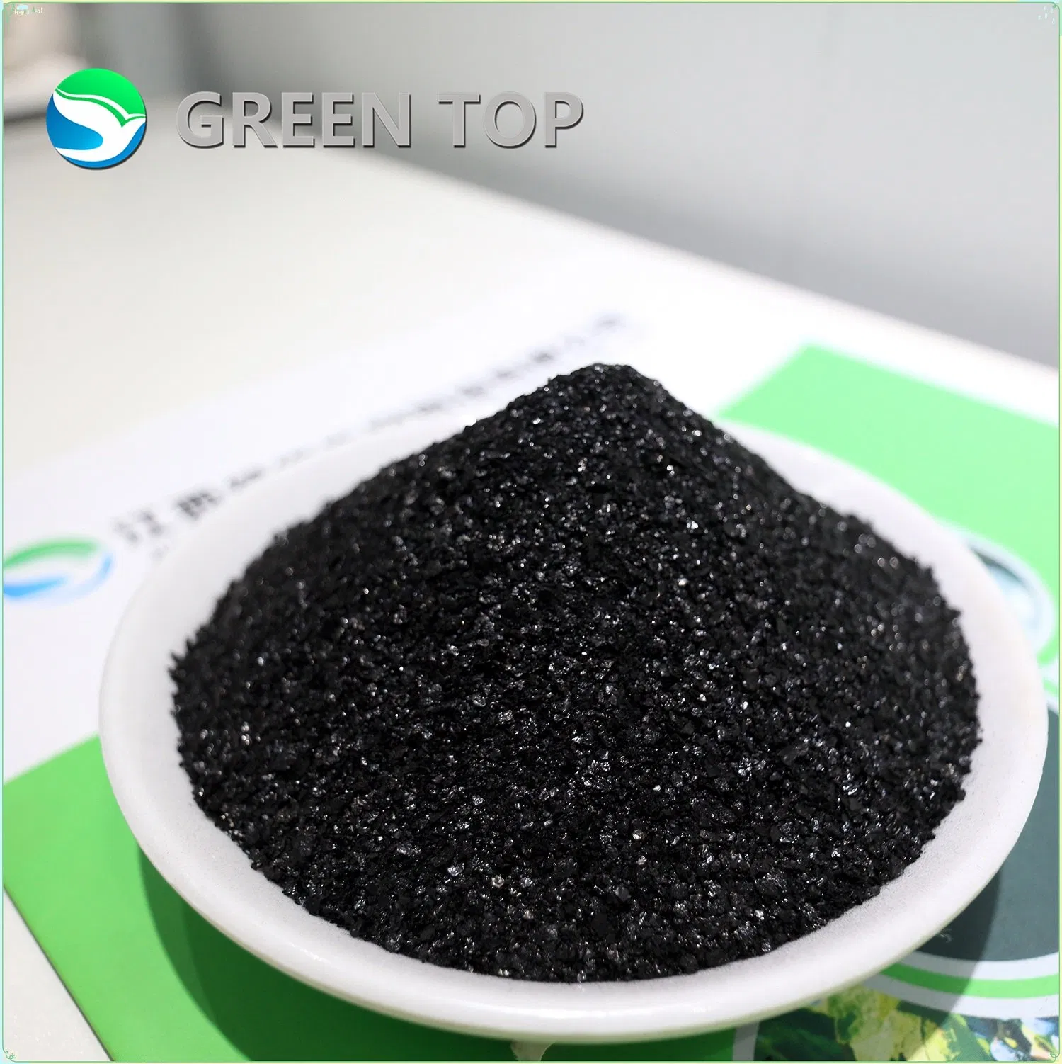 Potassium Fulvic Humate Shiny Flakes Water Soluble Organic Fertilizer