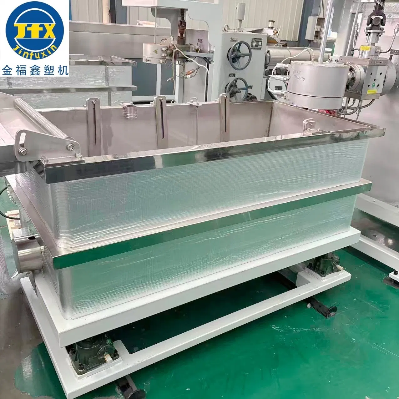 Linea di estrusione per la produzione di filo monofilamento in PET per scope e spazzole con estrusore a singola vite completamente automatico