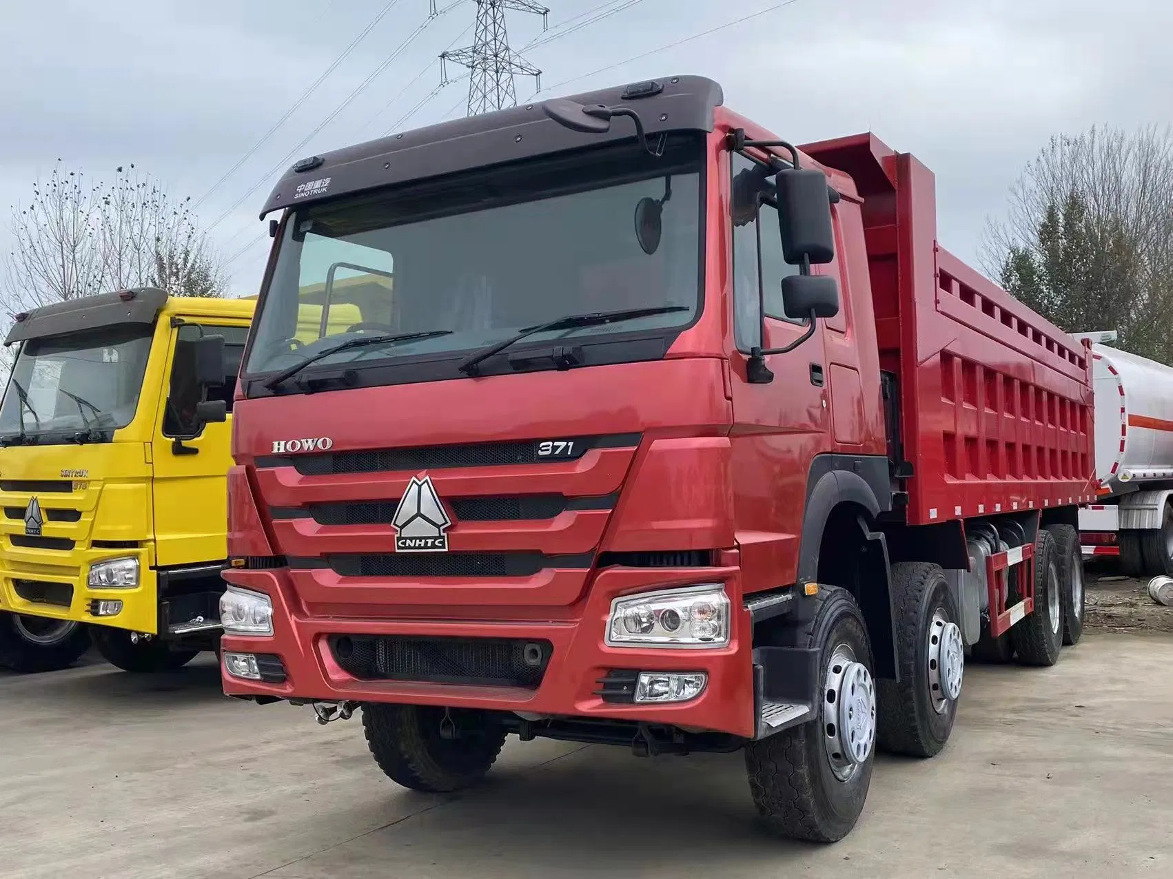Camion ribaltabile verde da 30 tonnellate
