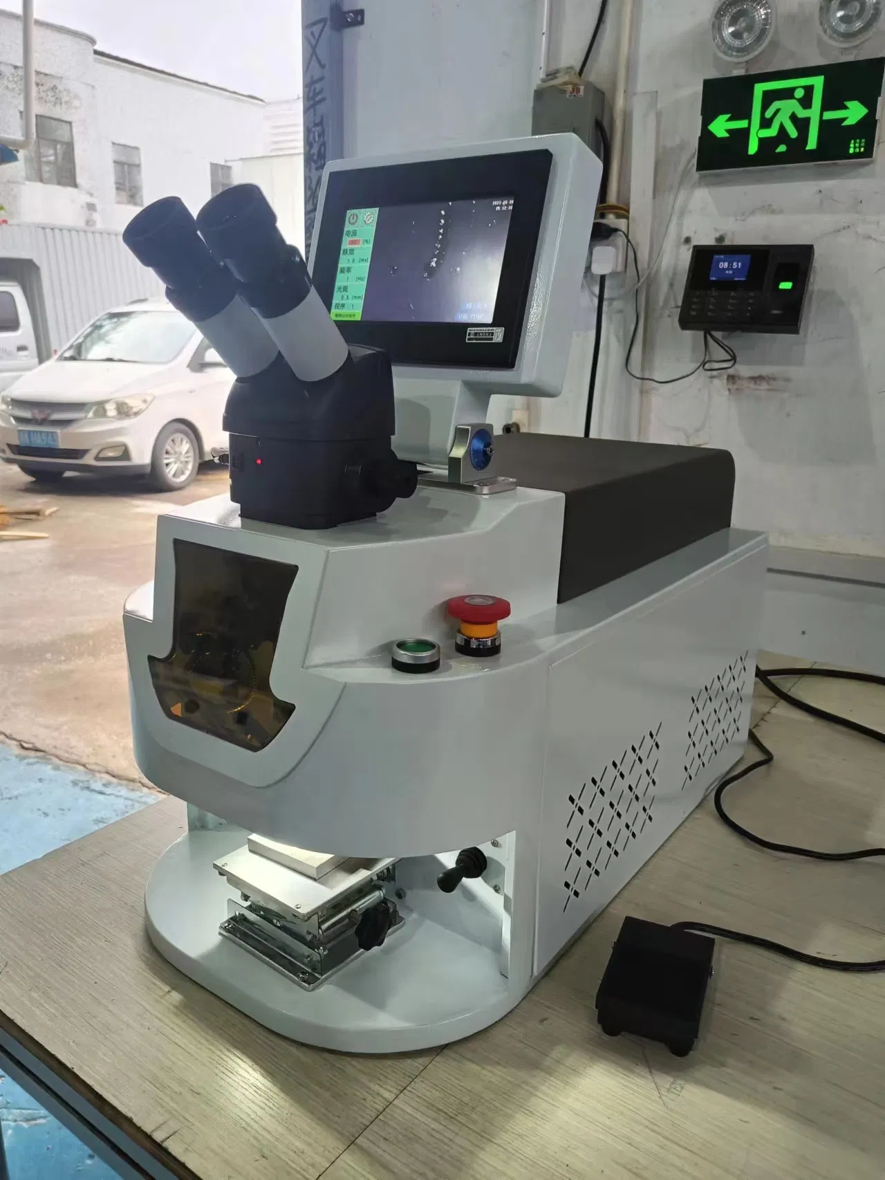 Macchina per marcatura laser efficiente per anelli, targhette e prodotti in ceramica