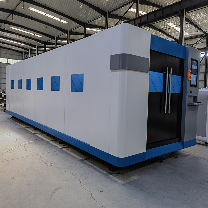 1500W-12000W Macchina per taglio laser a fibra con tavolo di scambio chiuso Macchina per taglio laser ottico