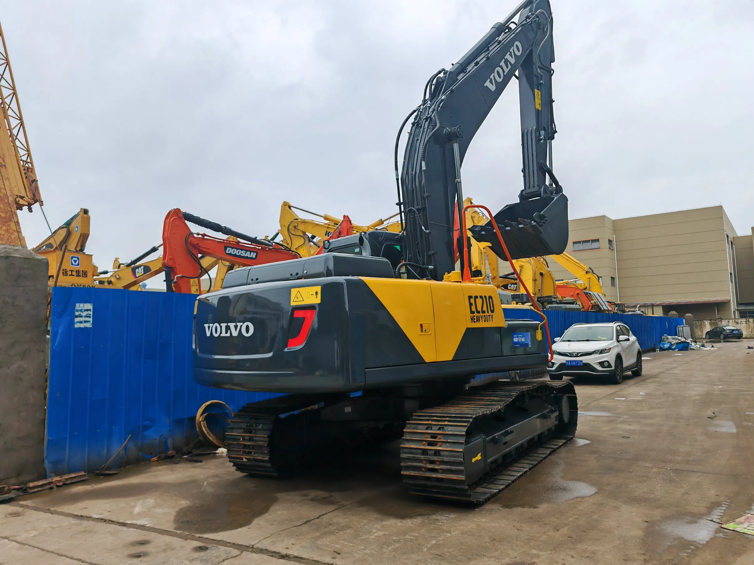 Used Volvo EC210 20 Tons Medium Crawler Excavator in Good Condition Made in Sweden