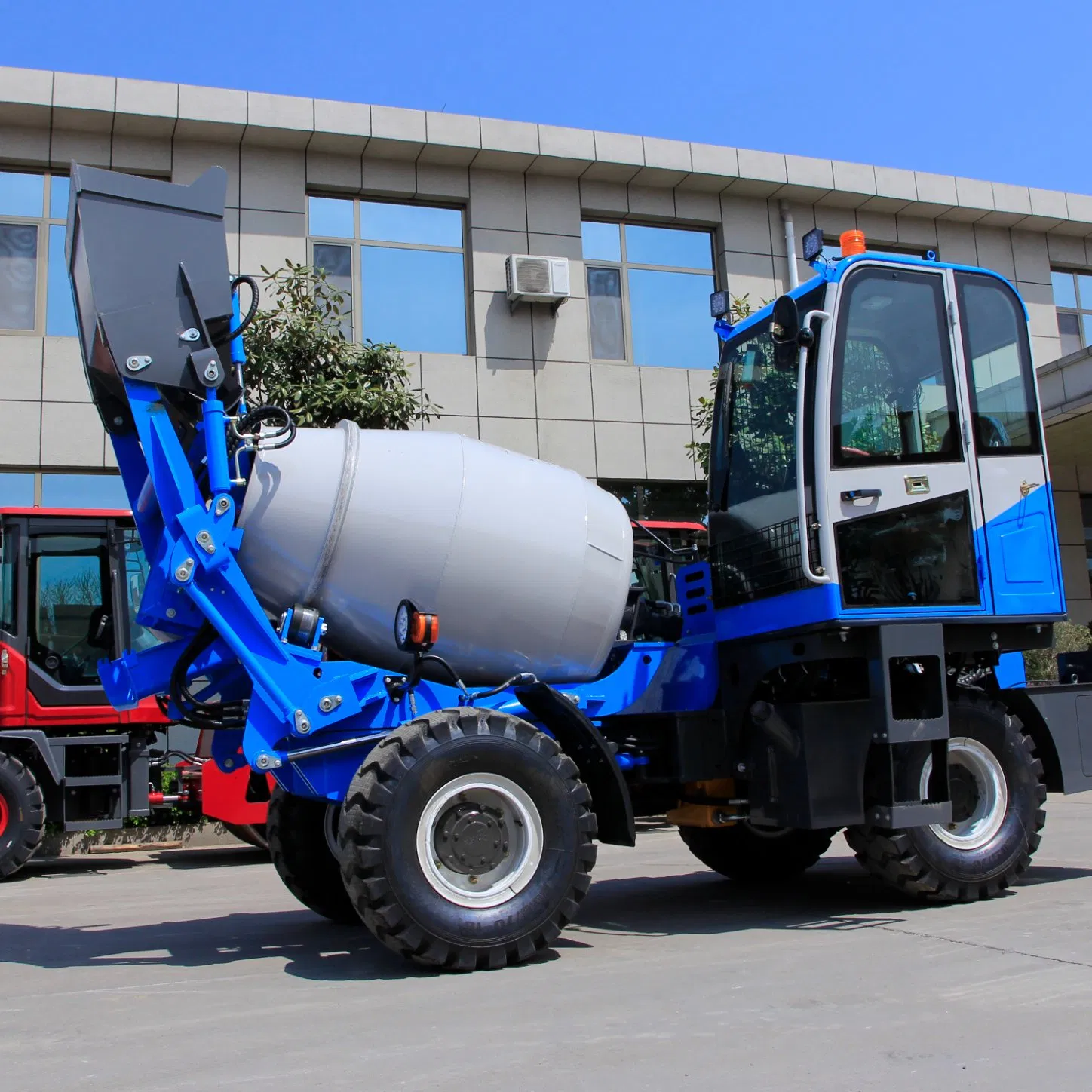 5.5m³ Self Loading Concrete Mixer Truck