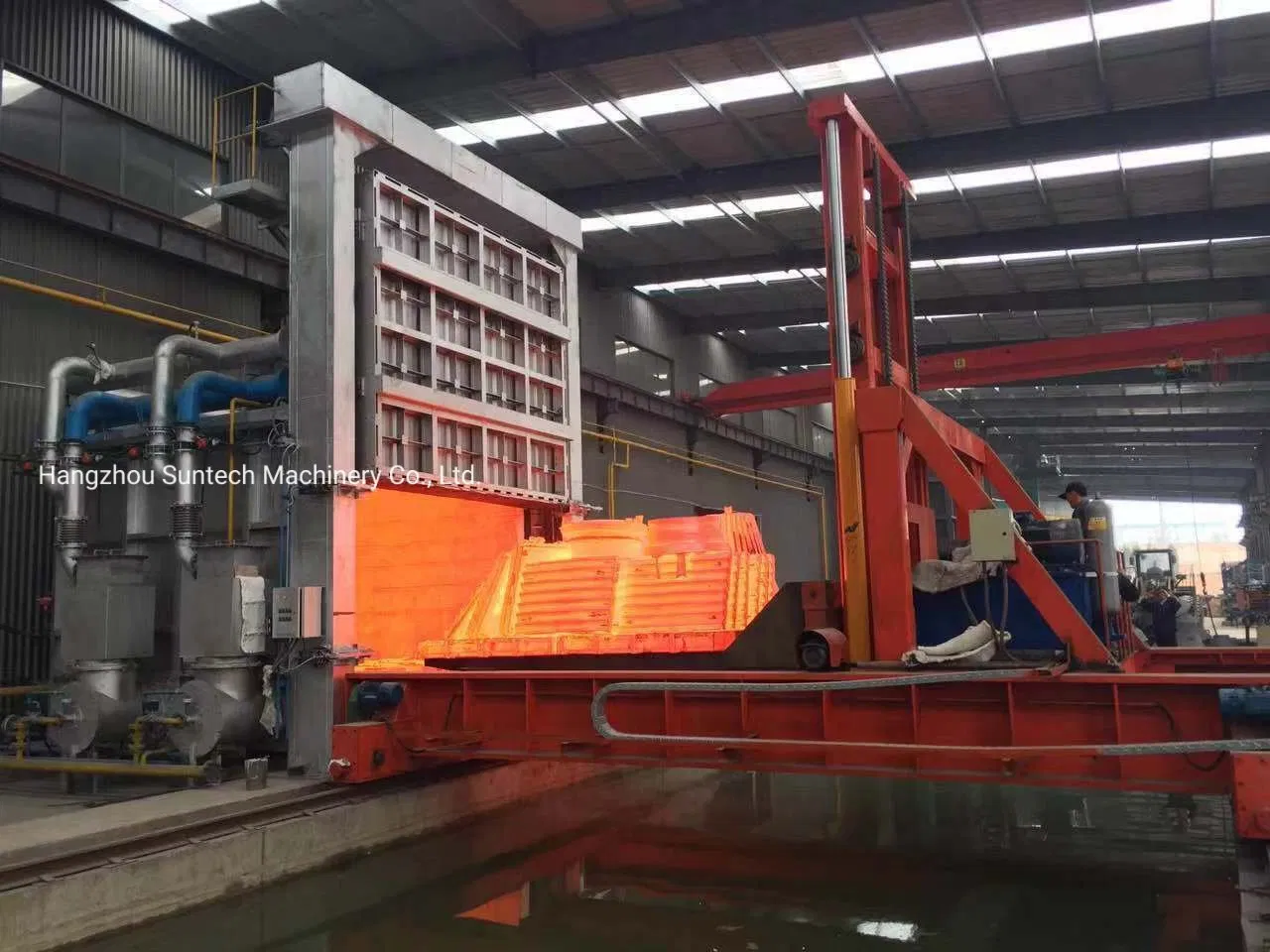 Forno industriale di trattamento termico per ricottura con carrello a carrello tipo Suntech