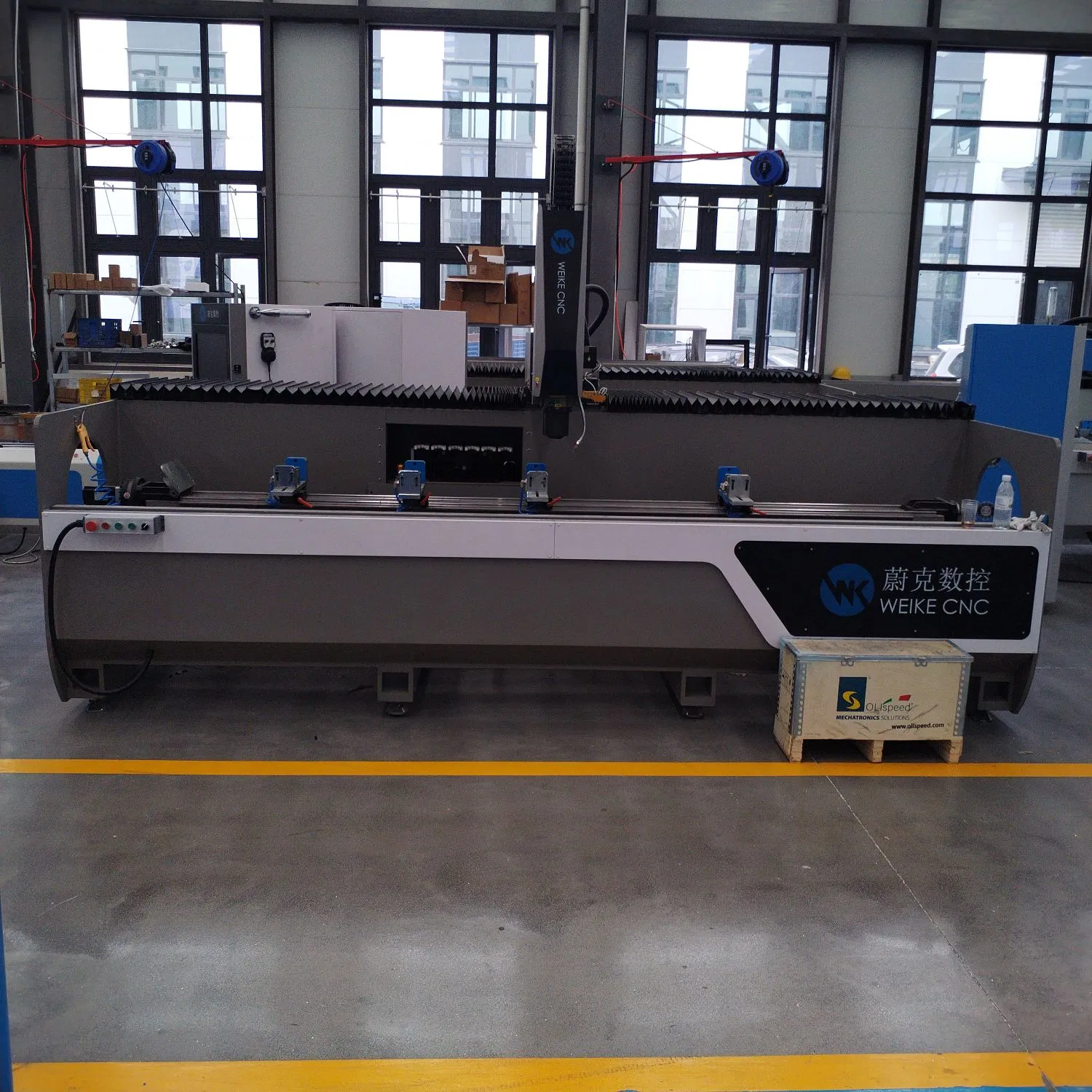 Centro di Lavorazione CNC a 3 Assi per Profili in Alluminio con Magazzino Utensili a 6 Posti e Funzione ATC