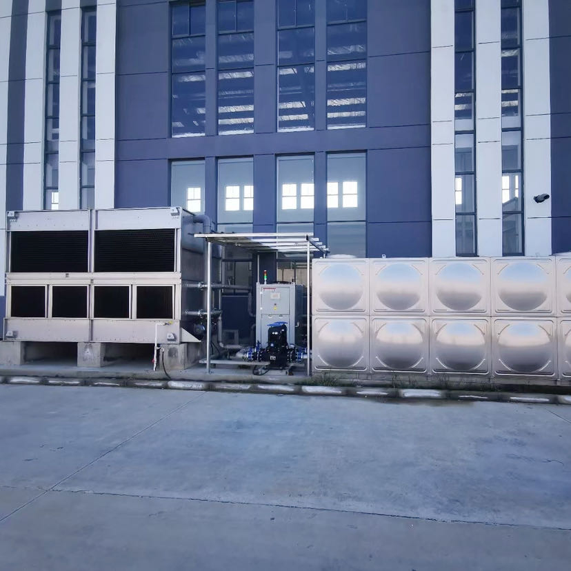 Closed Type Cooling Tower for Efficient Heat Exchange Solutions