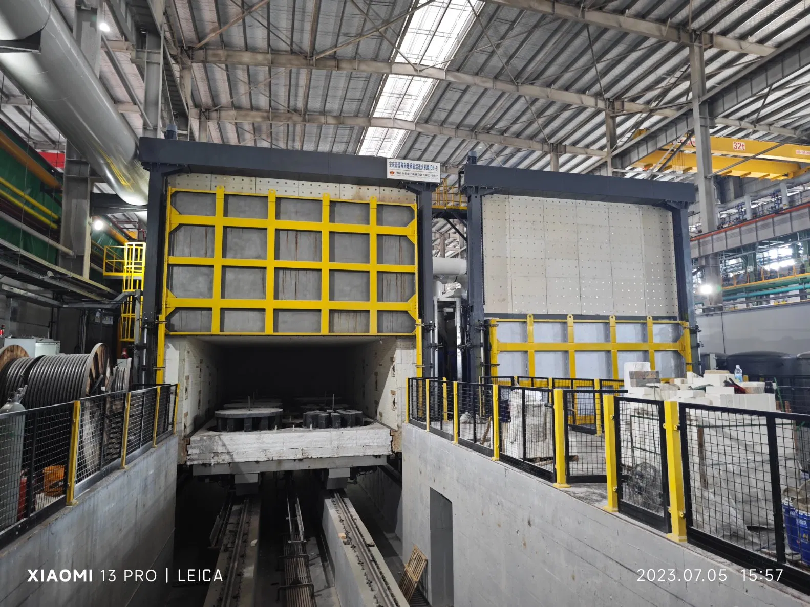 Shuttle Kiln with Precise Temperature Control and Efficient Use of Heat Energy