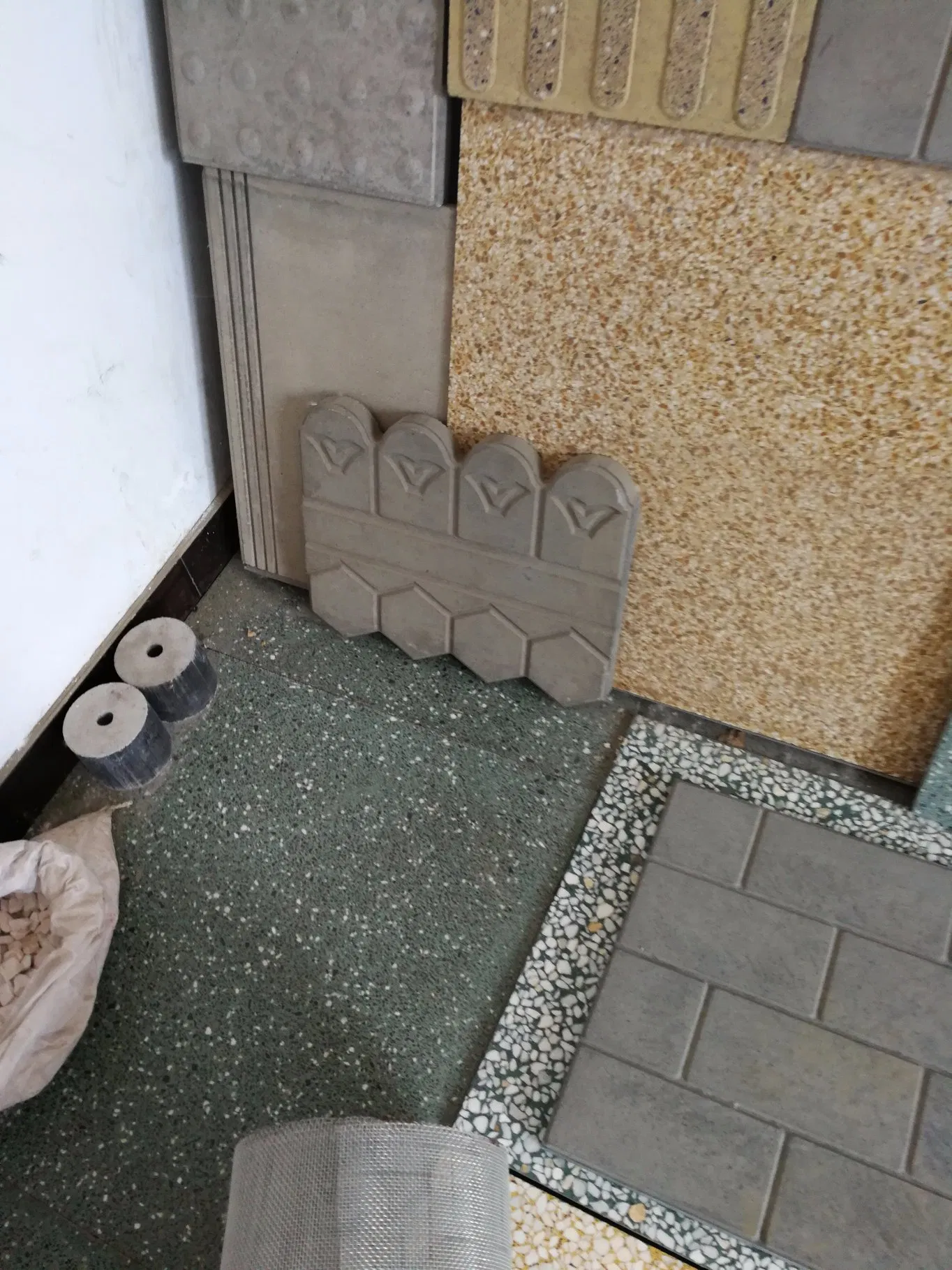 Full Automatic Terrazzo/Waterstone Floor Tile Making Machine, Artificial Stone Production Line, Stone Processing Machine, Cement Stone Machine