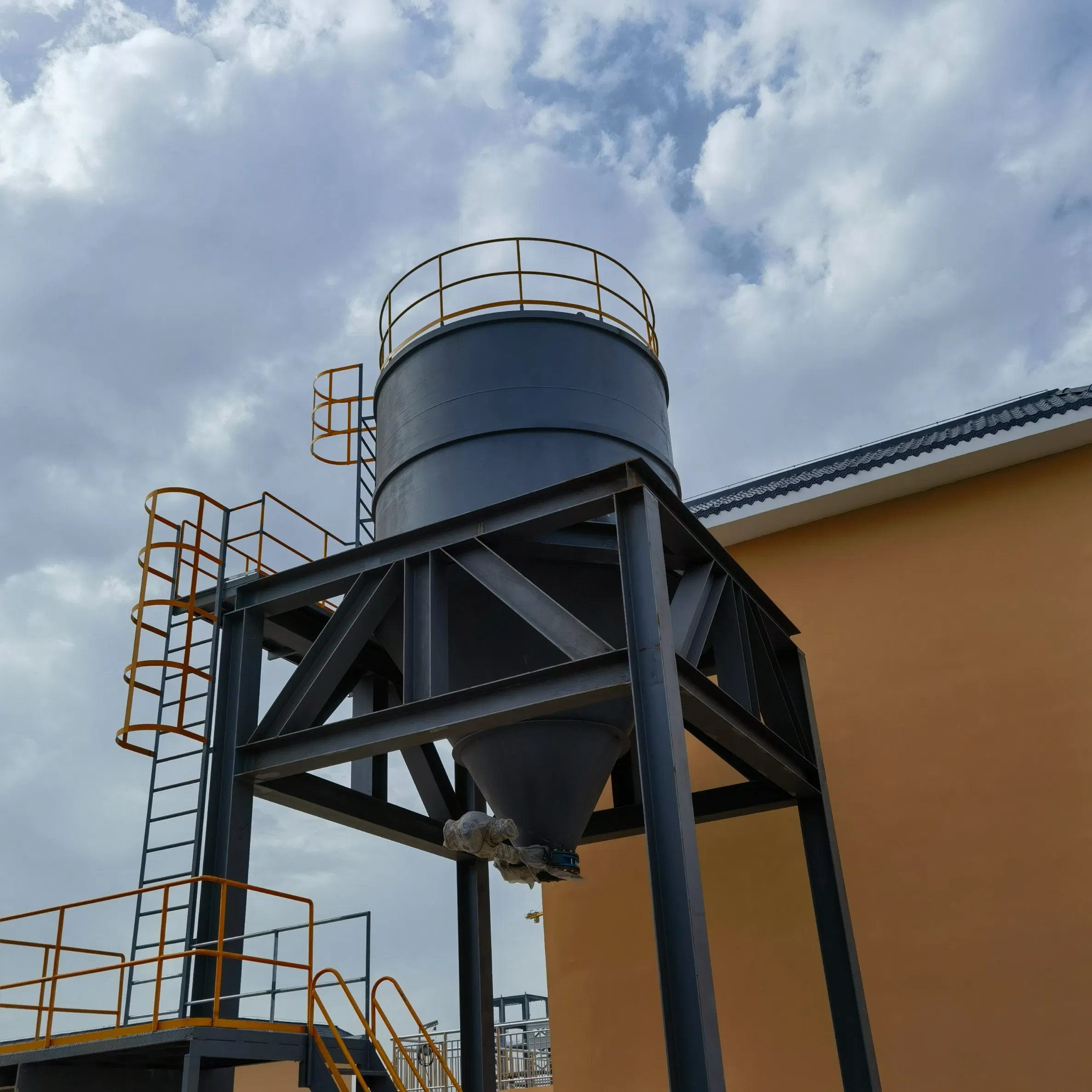 Stainless Steel Vertical Sludge Silo Sludge Storage Equipment