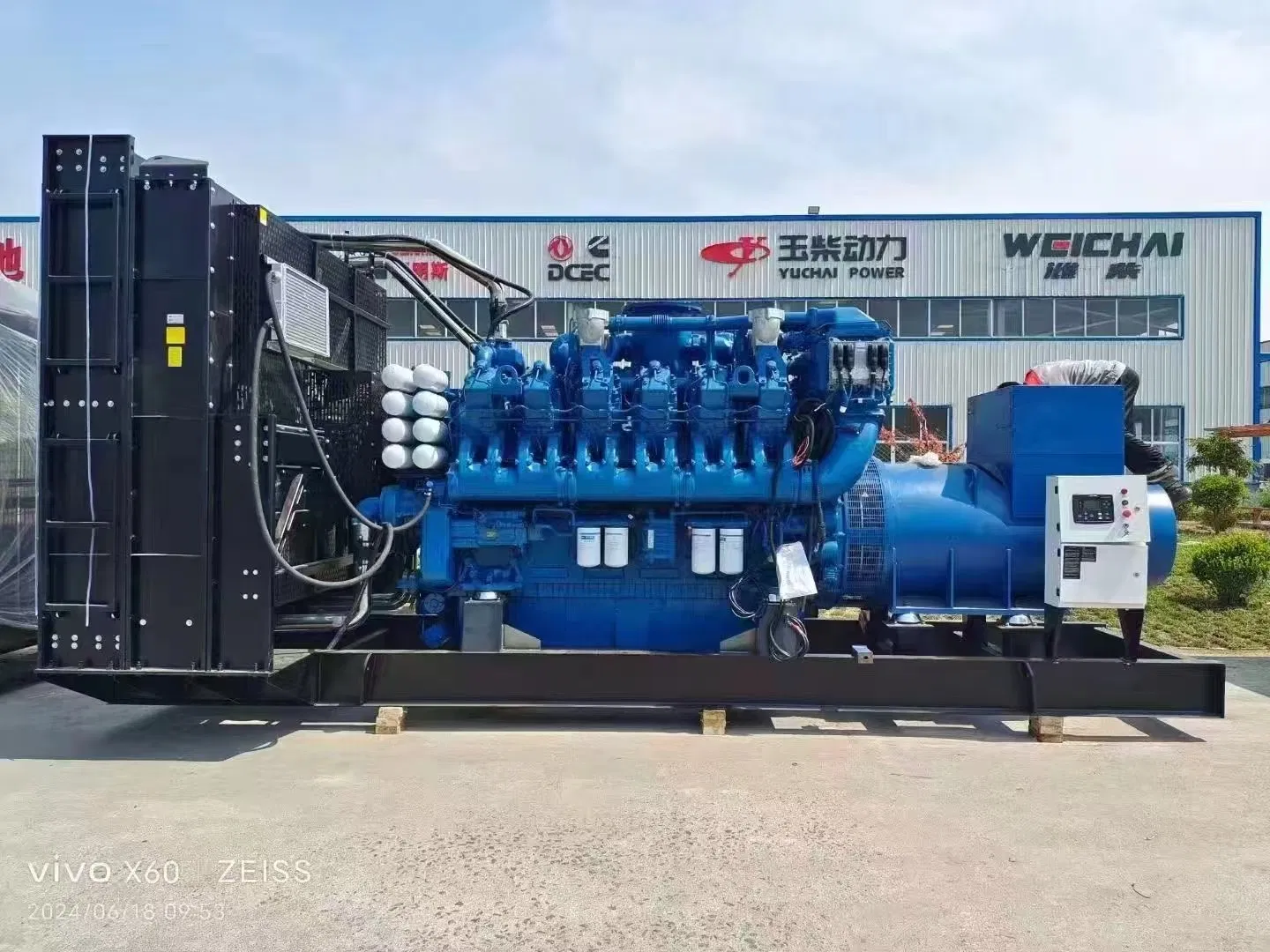 280kw Avespeed/Cummins Diesel Generator Sets with Silent Canopy