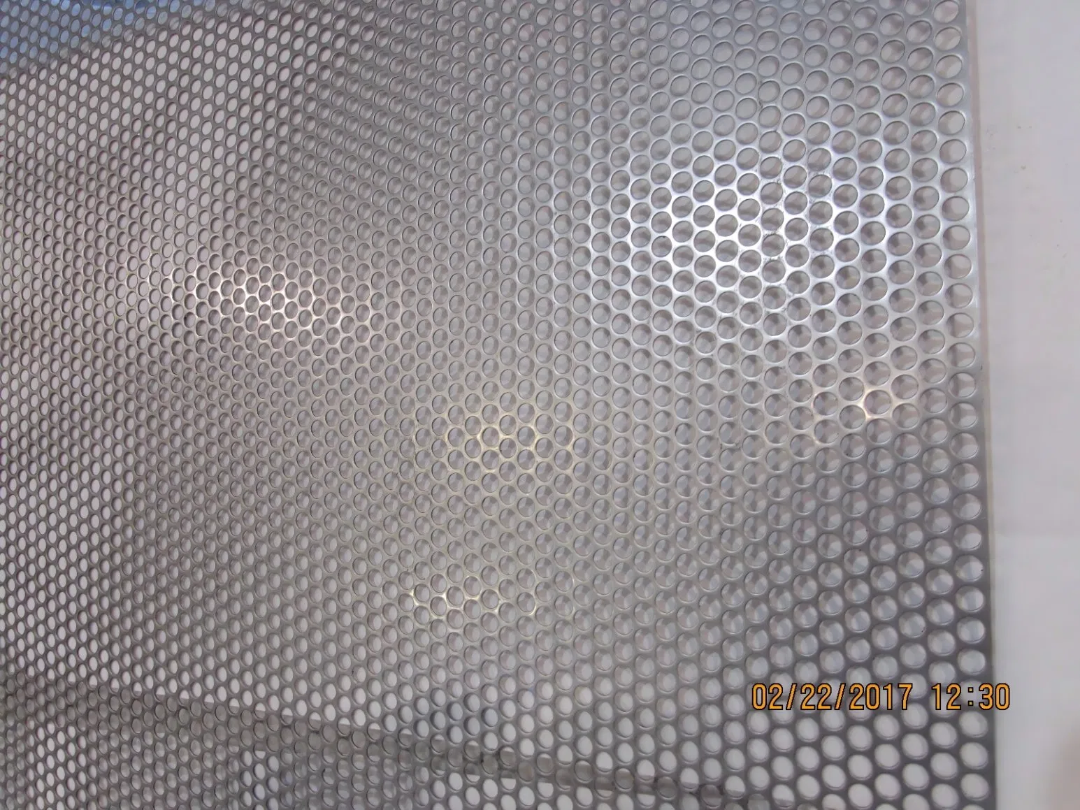 CNC-Stanzen Mikroperforiertes Metallgewebe 0,7 mm Loch für Filterausrüstung