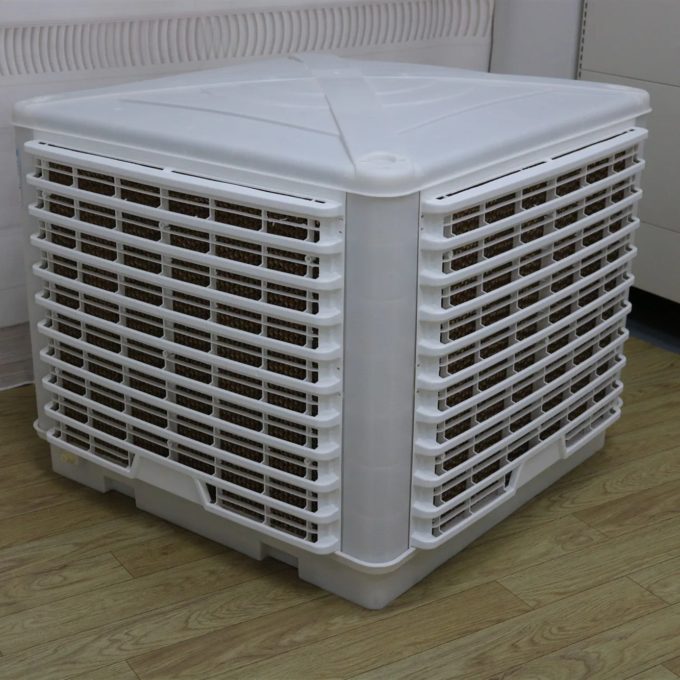 1.1 Kw 18000CMH Industrial Duct Air Cooler 4 Side Discharge