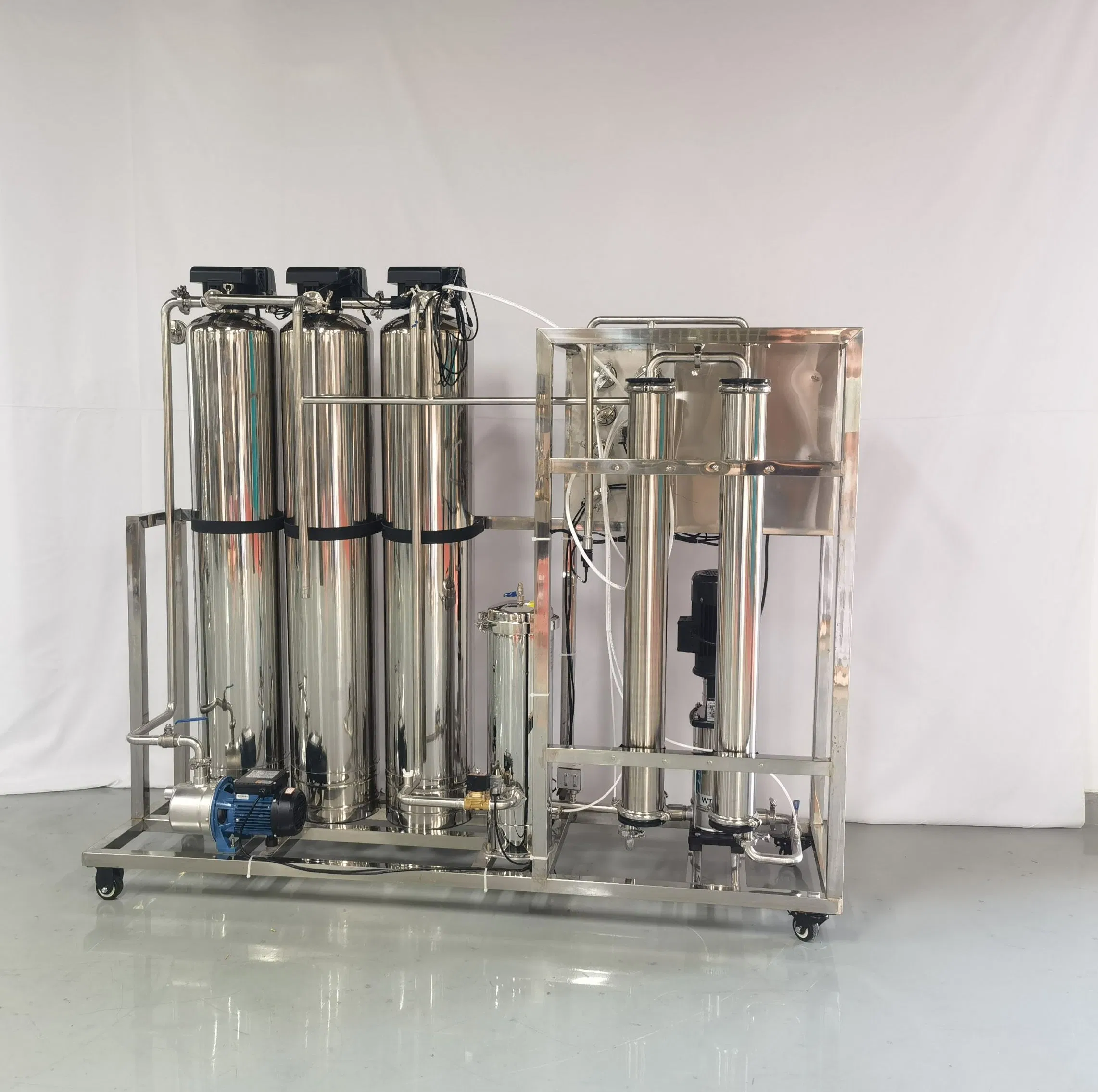 2000L Ultraviolet RO Water Filtration Reverse Osmosis Treatment System Equipment with Spare Parts CE Certificate