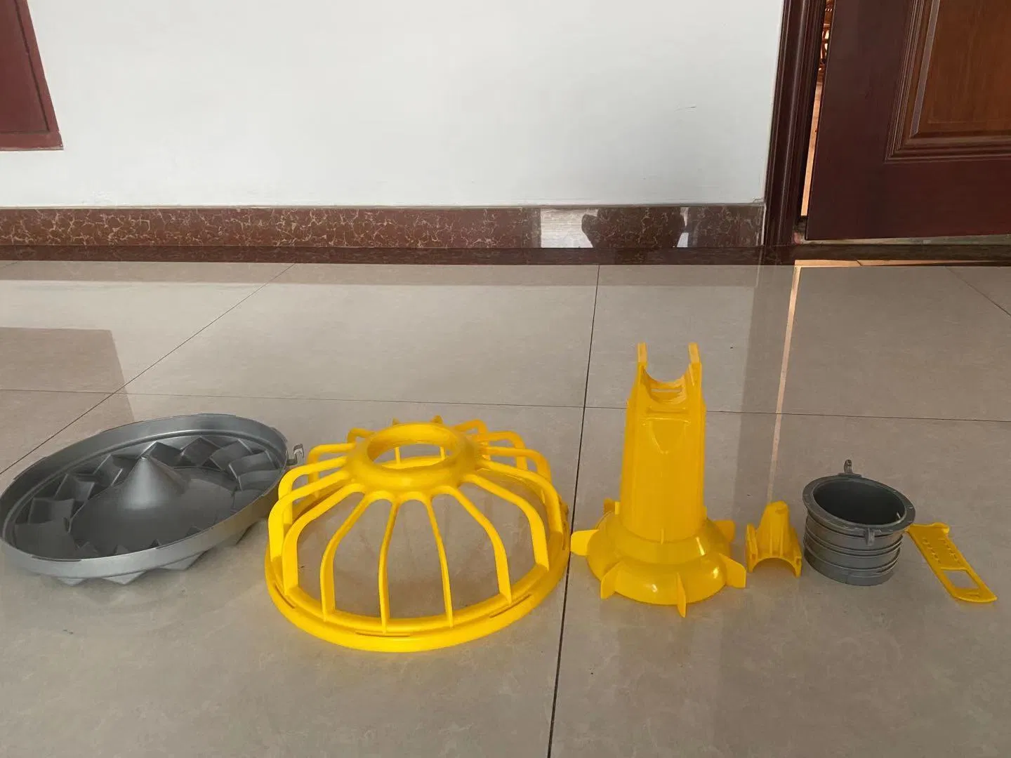 Autofeeder Chicken Feed Equipment Feeder Motor Plastic Feeding System Cages Feeder Pan