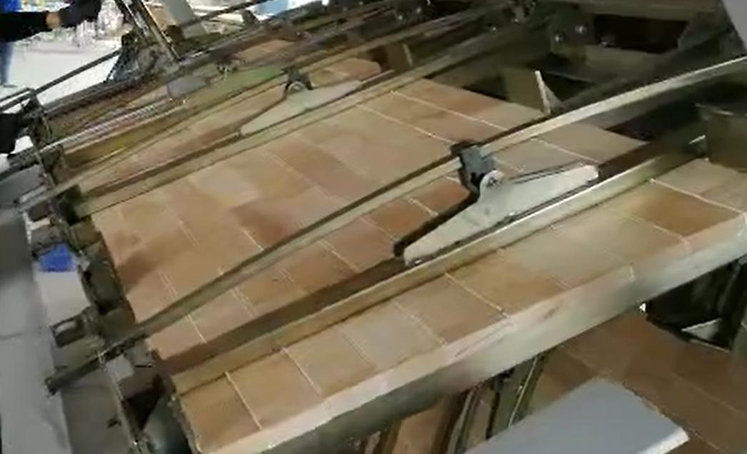 Woodworking Pneumatic Clamp Carrier Press Machine