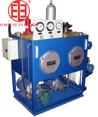 Extrusionsmaschine für die kontinuierliche Gießanlage zur Kupferschienenherstellung