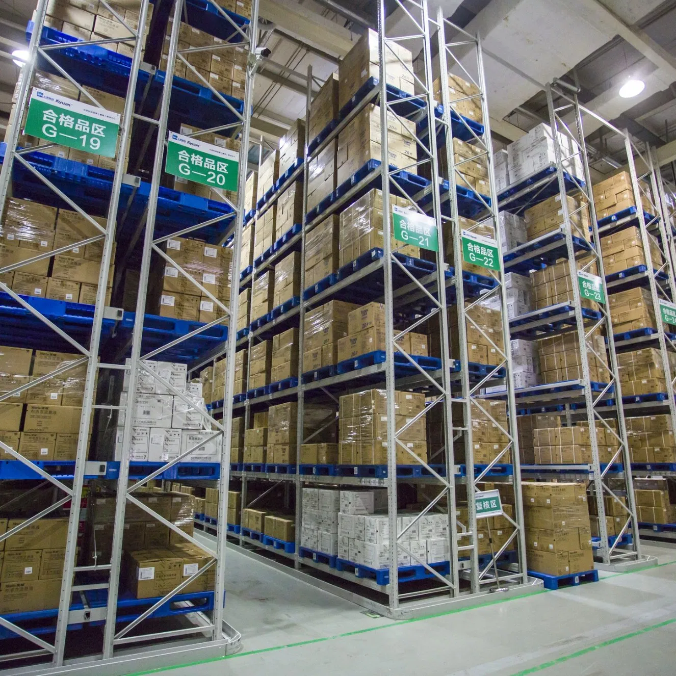 Heavy-Duty VNA Pallet Racking System for Optimal Warehouse Space