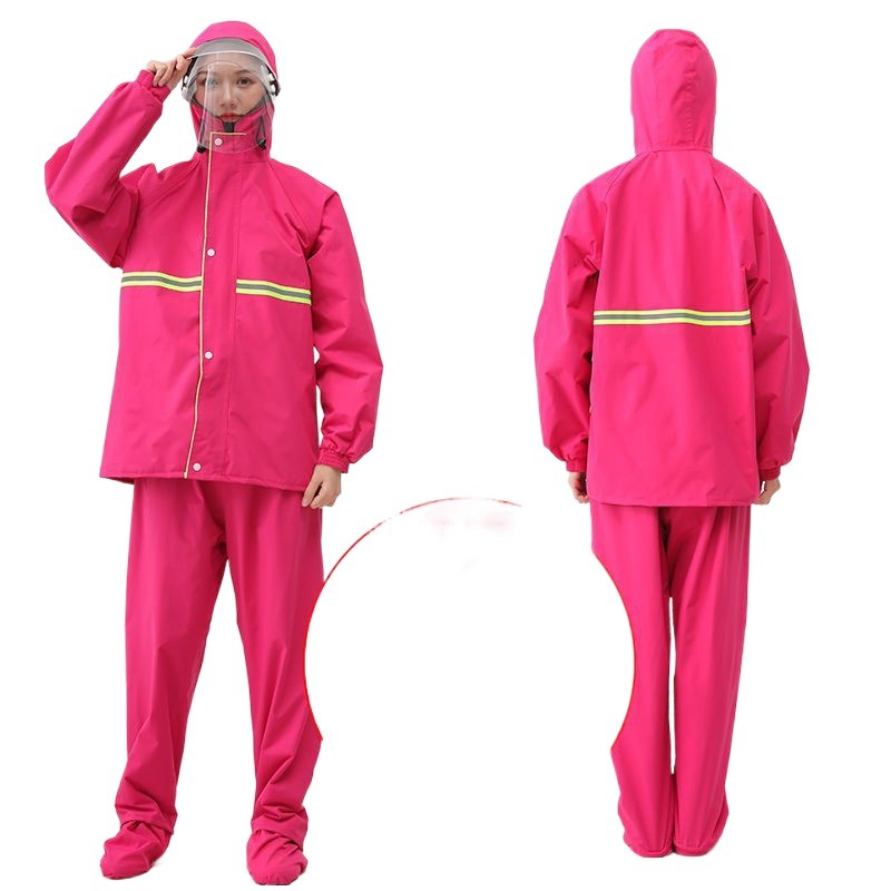 Lightweight PVC Raincoat for Easy Carrying and Compact Storage
