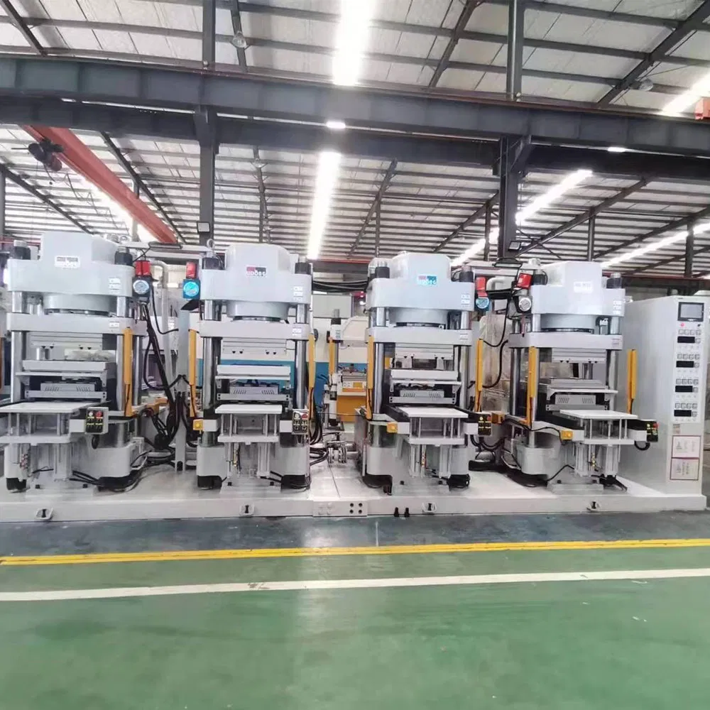 Pressa isotropa serie SM da 150 tonnellate per la produzione di pastiglie freno