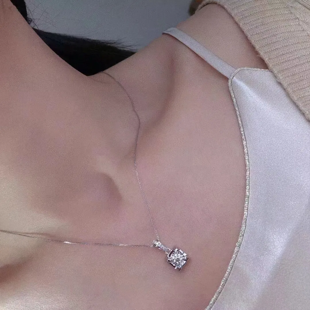 Collana personalizzabile con diamanti coltivati in laboratorio Bull Head